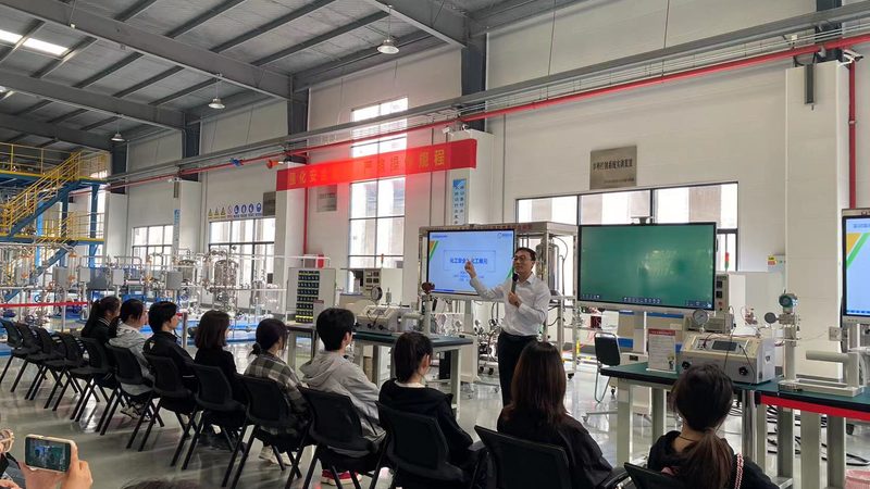 上海新材料与传统材料：性能与合规的差异化解析